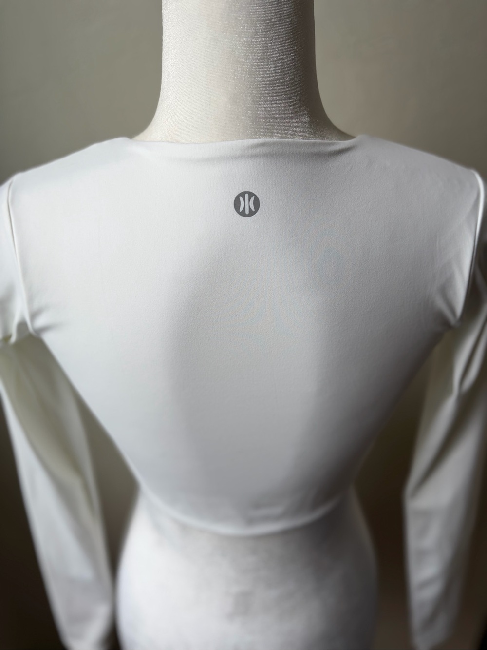 Astoria LIVE LUXE White Shrug Crop Activewear Layer Size Small - Picture 8 of 9
